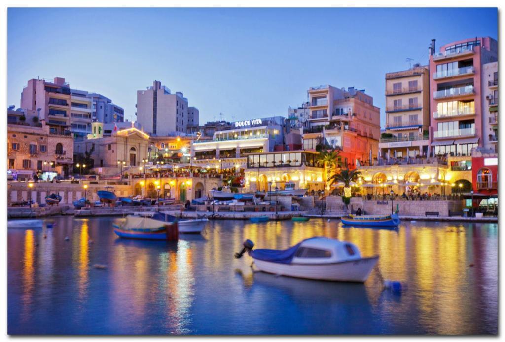 Splendid Seaside Retreat On Spinola Bay Apartment Saint Julian's Bagian luar foto