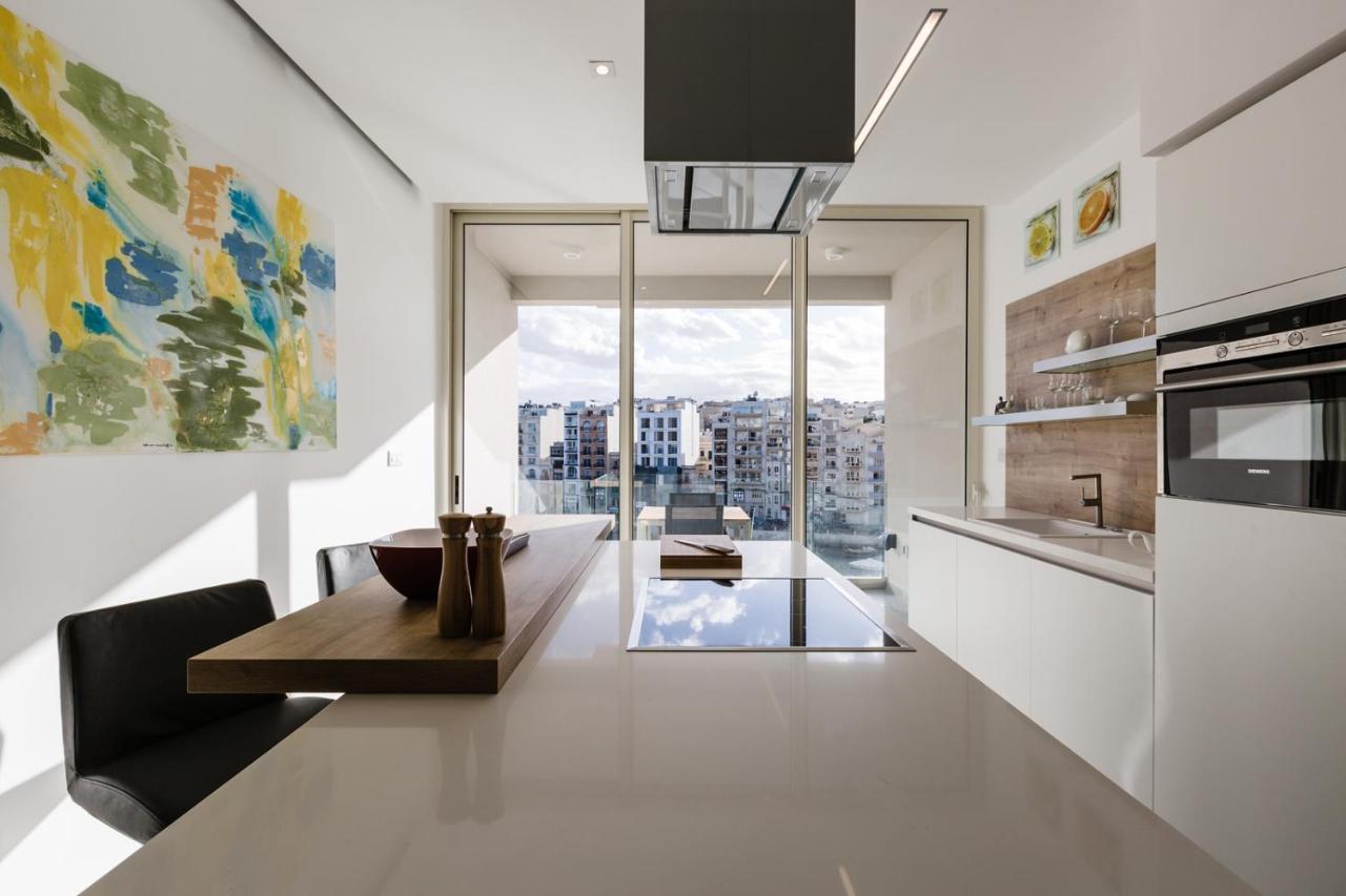 Splendid Seaside Retreat On Spinola Bay Apartment Saint Julian's Bagian luar foto