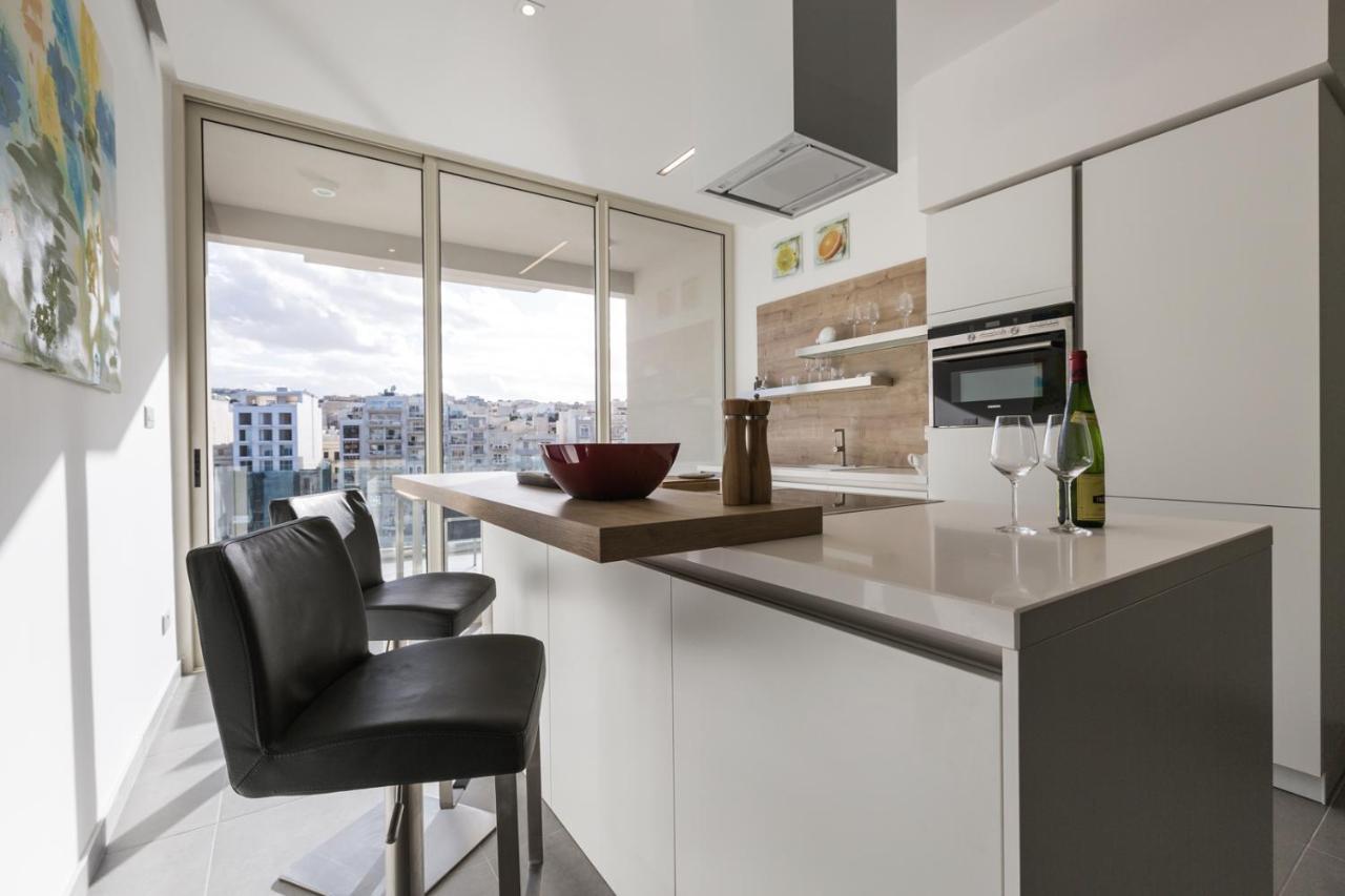 Splendid Seaside Retreat On Spinola Bay Apartment Saint Julian's Bagian luar foto