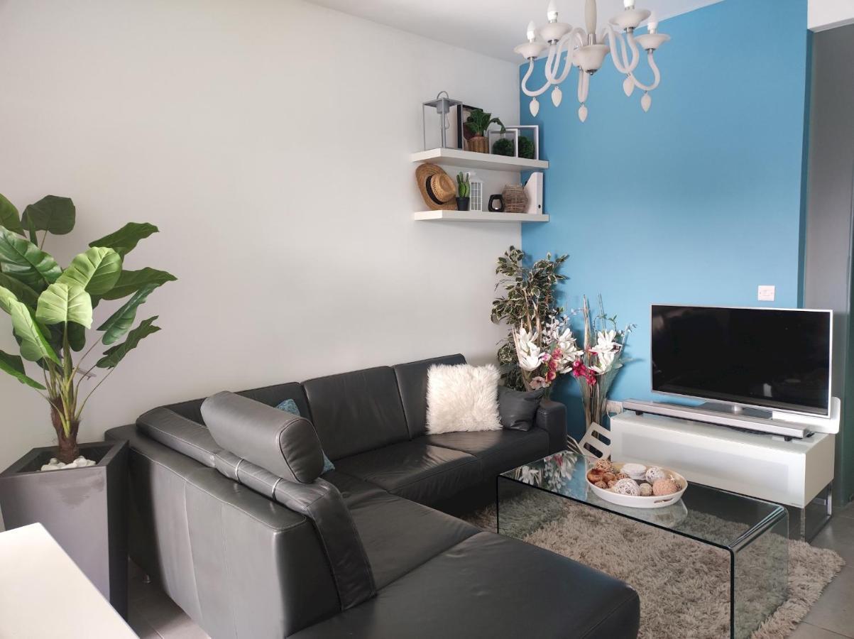 Splendid Seaside Retreat On Spinola Bay Apartment Saint Julian's Bagian luar foto